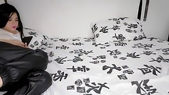 Amateur Teen Cheats On Her Boyfriend With Another Girl