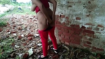 Bhabhi Enjoys Outdoor Doggy Style And Blowjob In The Jungle