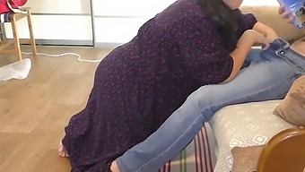 Amateur Mom Gives Her Young Son A Blowjob And Then Spreads Her Back For Anal