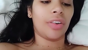 Sheila Ortega Csöpögő Nedves Puncija Intenzív Orgazmusra Ébred