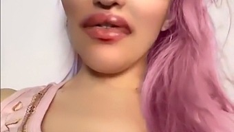 Sensual Facial Encounter
