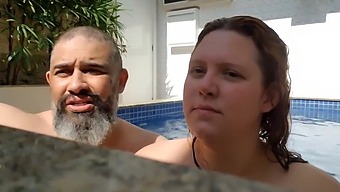 Lover Of Group Sex, Threesomes, And Partner Exchanges